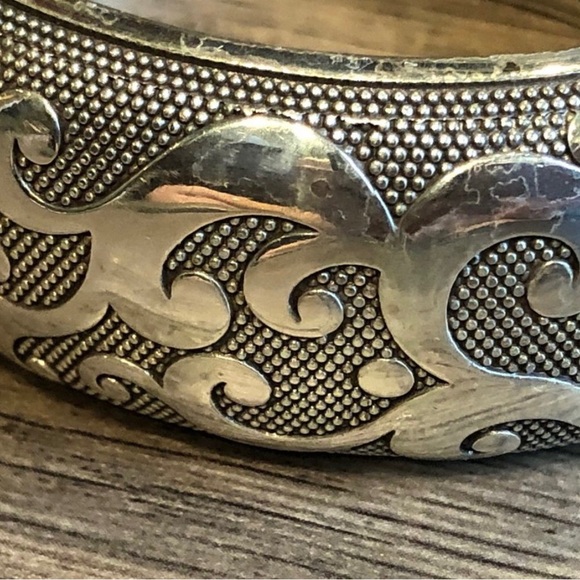 Brighton ANDALUZ Silver Scroll Wide Hinged Bangle - Picture 3 of 8